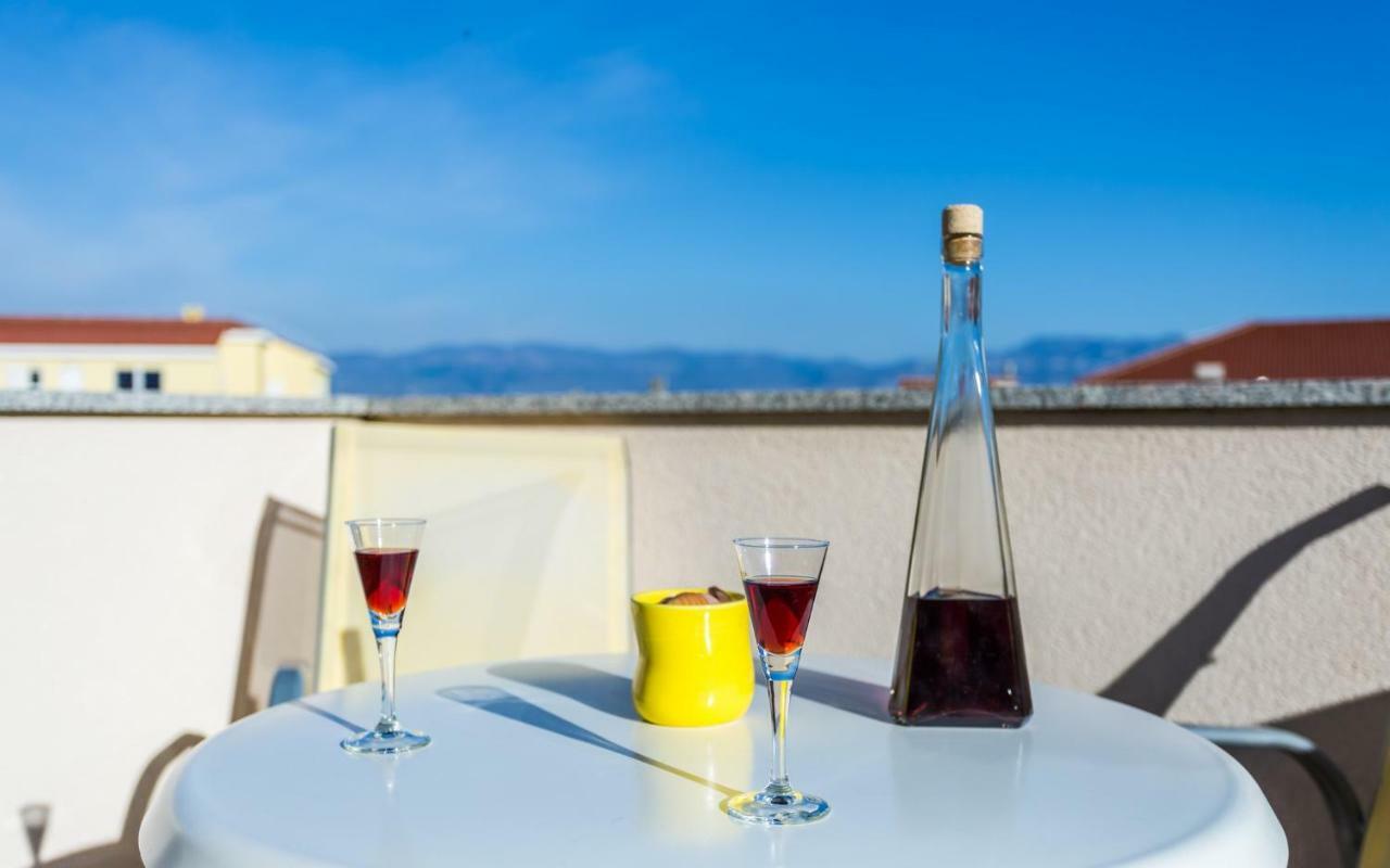 Tinka Appartement Baška Buitenkant foto